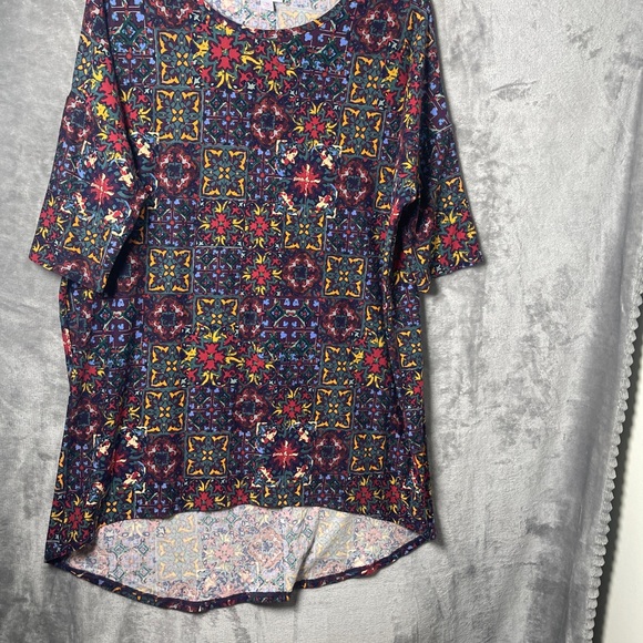 Colorful Patterned Women's Top - Picture 2 of 8